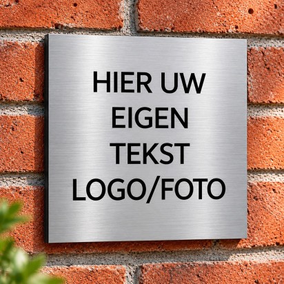 Bord met Tekst Laten Maken 20x20 cm – Geborsteld Zilver Bord met Tekst Laten Maken 20x20 cm – Geborsteld Zilver